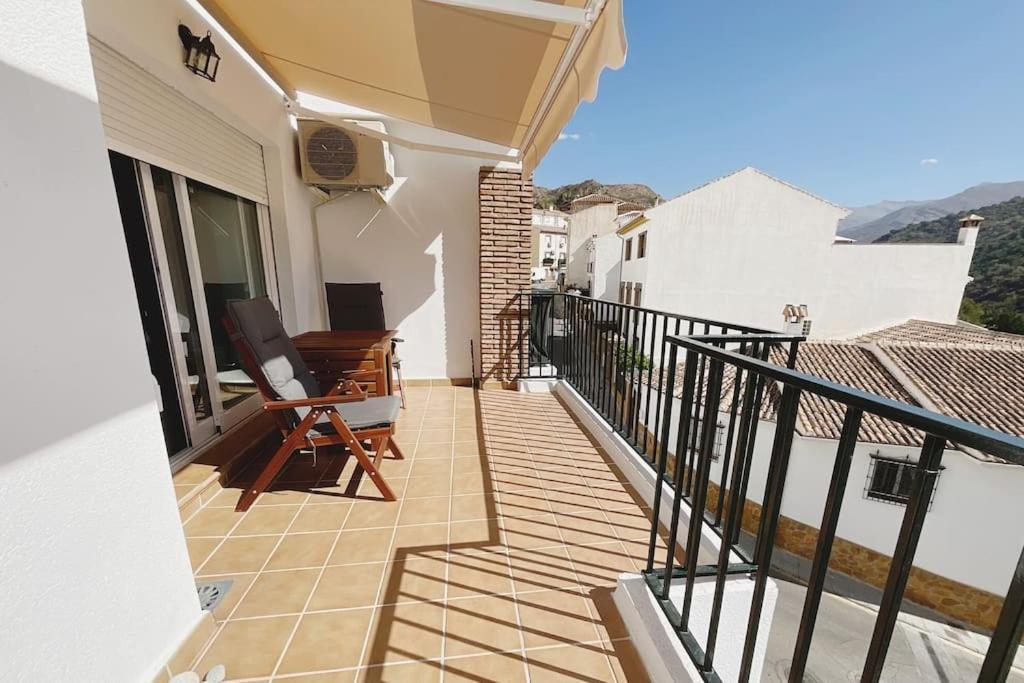 Ferienwohnung Balcon Hacia La Montana Guejar Sierra Exterior foto